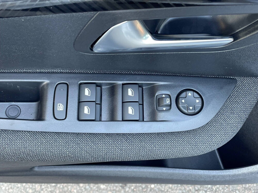 Occasion PEUGEOT 208 208 Electrique 136ch 50 kWh - Style