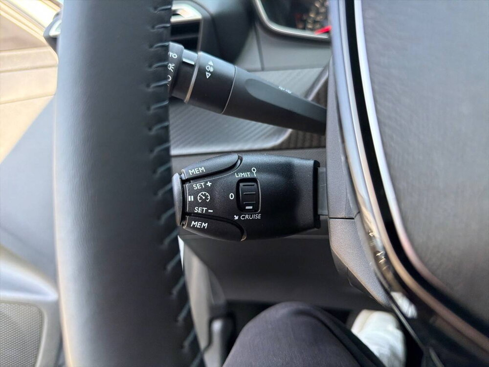 Occasion PEUGEOT 208 208 Hybrid 110 ch e-DCS6 - Edition