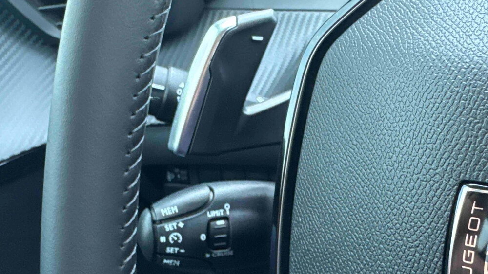 Occasion PEUGEOT 208 208 Hybrid 110 e-DCS6 - série spéciale Envy