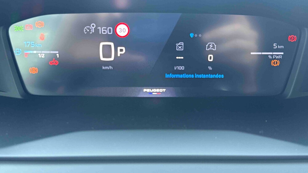 Occasion PEUGEOT 208 208 Hybrid 110 e-DCS6 - série spéciale Envy