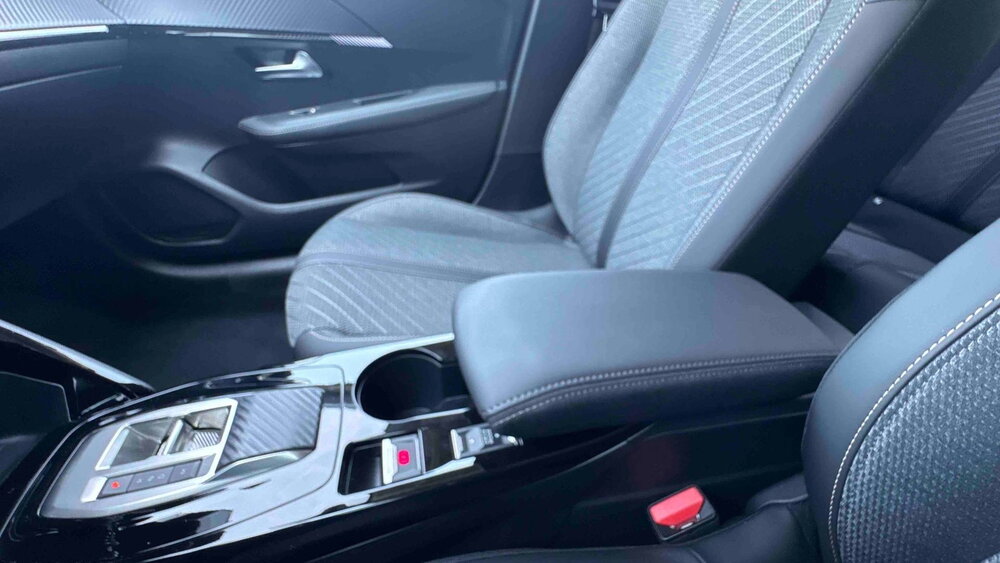 Occasion PEUGEOT 208 208 Hybrid 110 e-DCS6 - série spéciale Envy