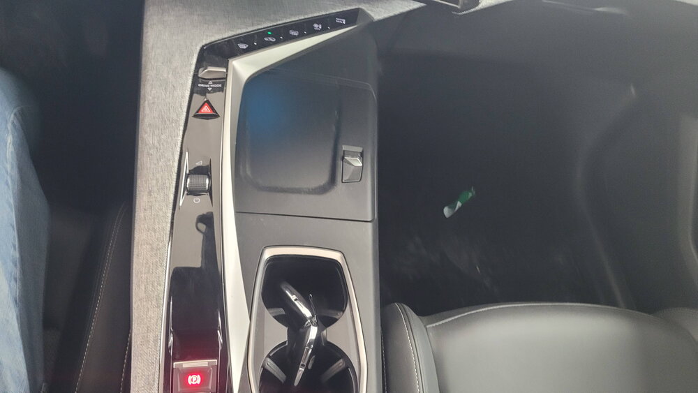 Occasion PEUGEOT 3008 3008 Hybrid 145 e-DCS6 - Allure