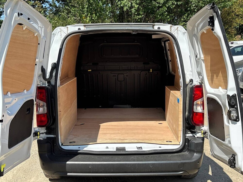 Occasion PEUGEOT Partner PARTNER FOURGON M 950 KG BLUEHDI 130 S&S EAT8