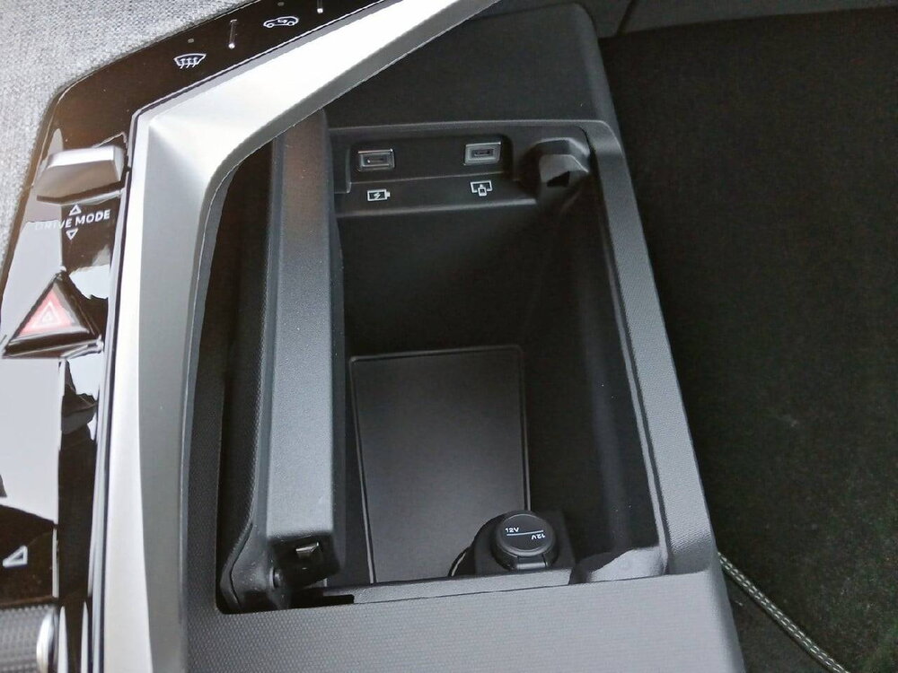 Occasion PEUGEOT 3008 3008 Electrique 210 ch 73 kWh - GT