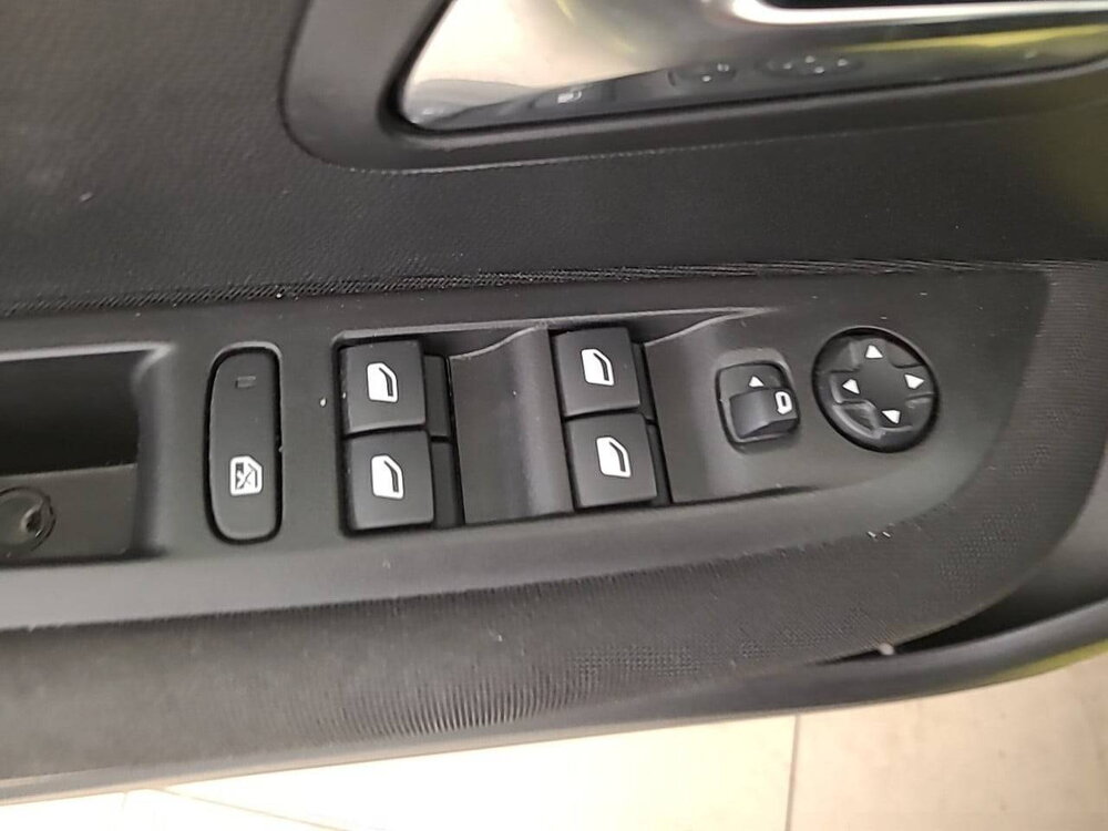Occasion PEUGEOT 208 208 PureTech 100 S&S BVM6 - Active