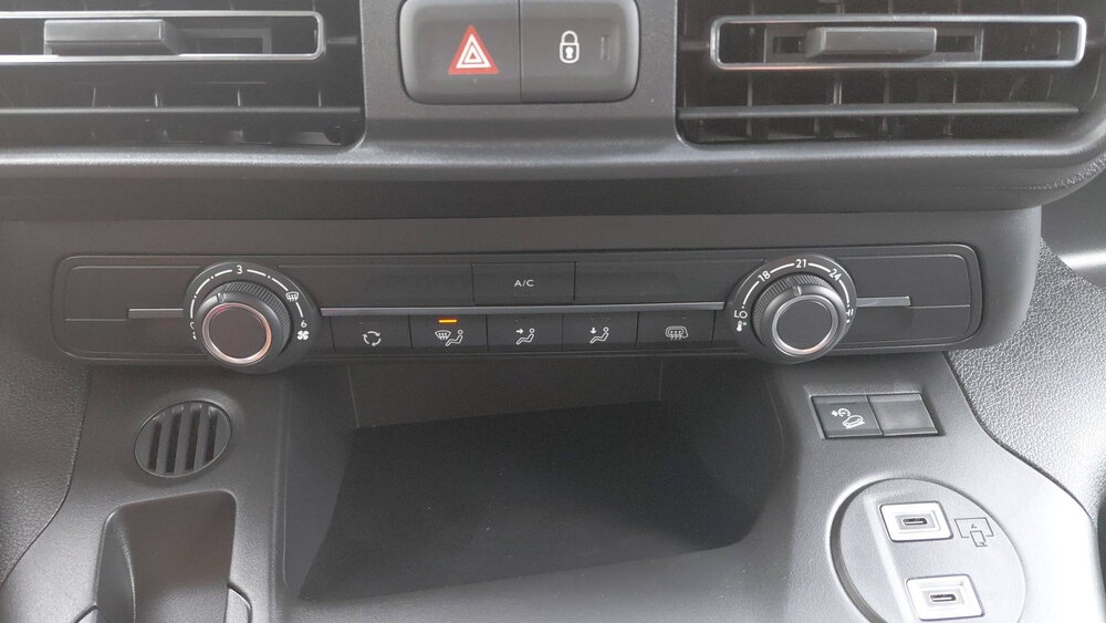 Occasion CITROEN Berlingo BERLINGO VAN M DIESEL 130 CH MANUELLE CHARGE UTILE MAJOREE
