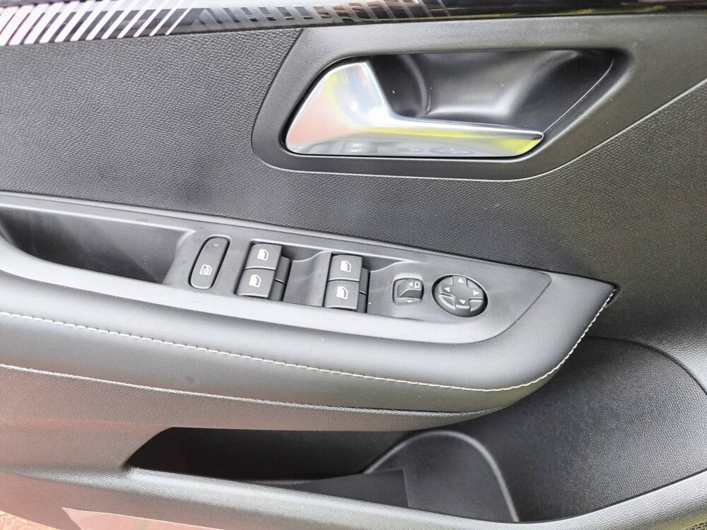 Occasion PEUGEOT 208 208 Hybrid 100 e-DCS6 - Allure