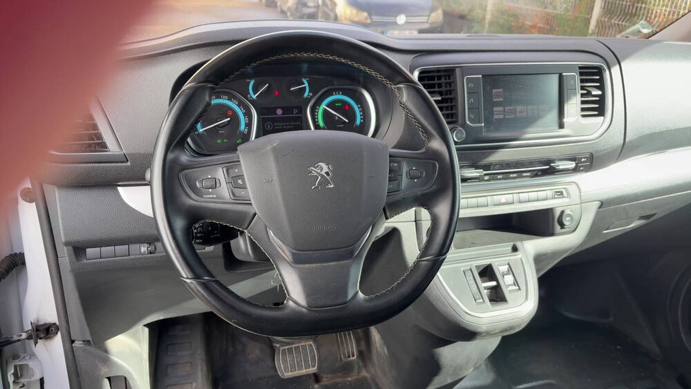 Occasion PEUGEOT Expert EXPERT CA FIXE M ELECTRIQUE 75KWH 136CH