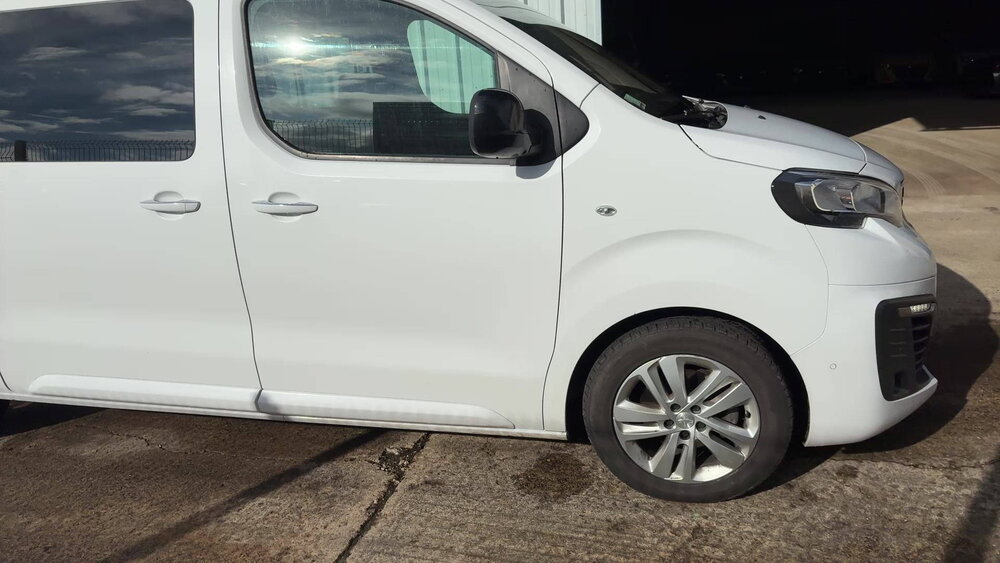 Occasion PEUGEOT Expert EXPERT CA FIXE M ELECTRIQUE 75KWH 136CH