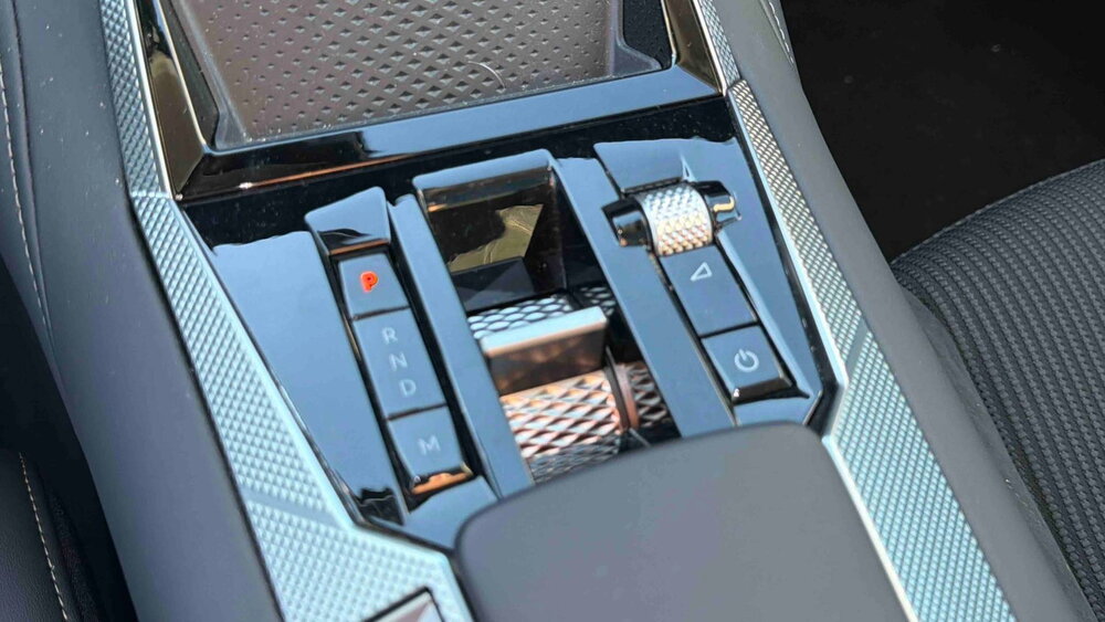 Occasion DS DS4 N°4 Hybride 145 e-DCT6 - DS Performance Line