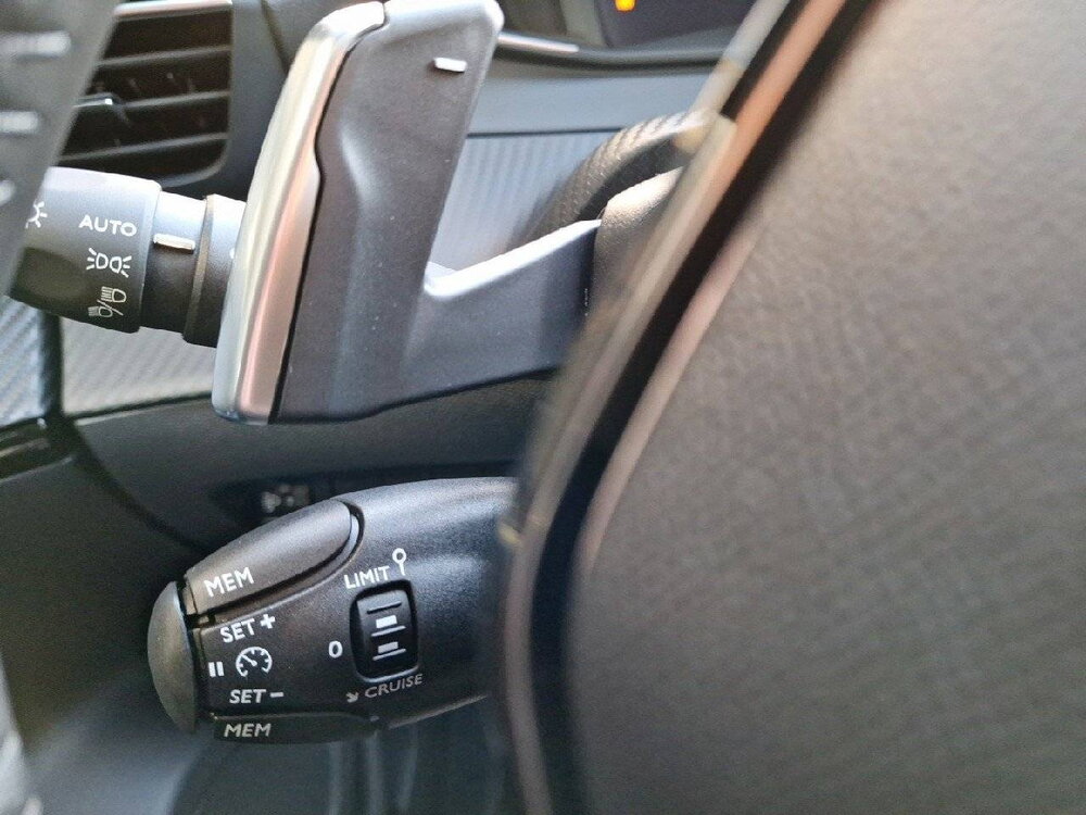 Occasion PEUGEOT 2008 2008 Hybrid 145 ch e-DCS6 - Allure