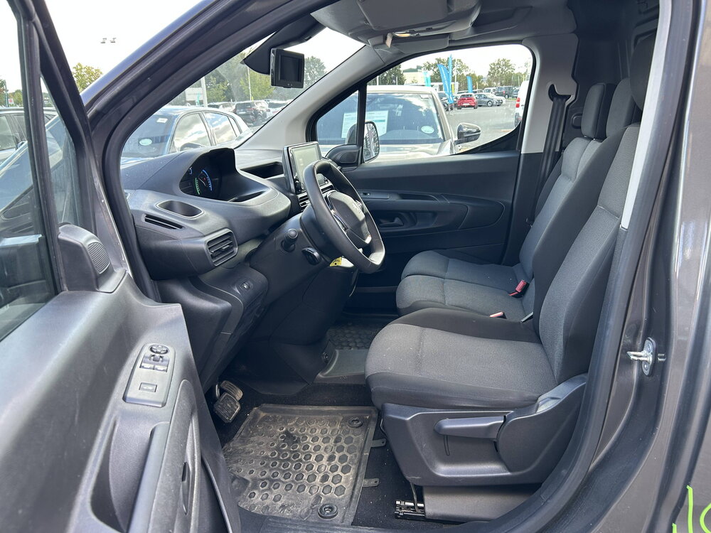 Occasion PEUGEOT Partner E-PARTNER FOURGON M 800 KG 136 CH BATTERIE 50 KWH