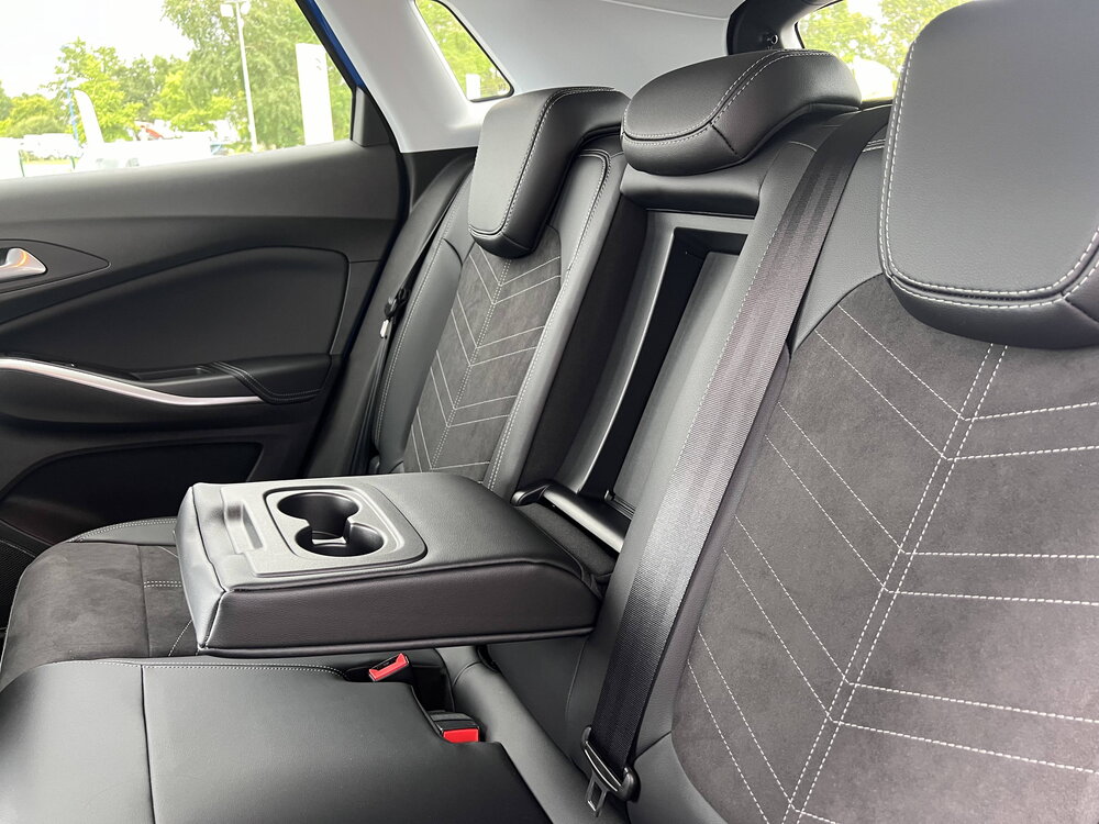 Occasion OPEL Grandland Grandland Hybrid 225 ch BVA8 - Elegance Business
