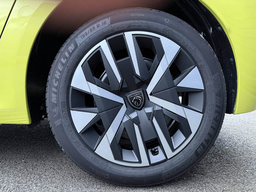 Occasion PEUGEOT 208 208 Hybrid 100 e-DCS6 - Style
