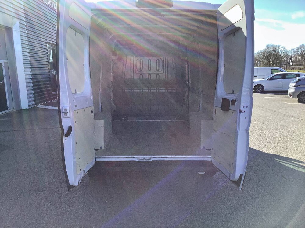 Occasion PEUGEOT Boxer BOXER FOURGON TOLE 3.5 T L2H2 140 S&S BVM6