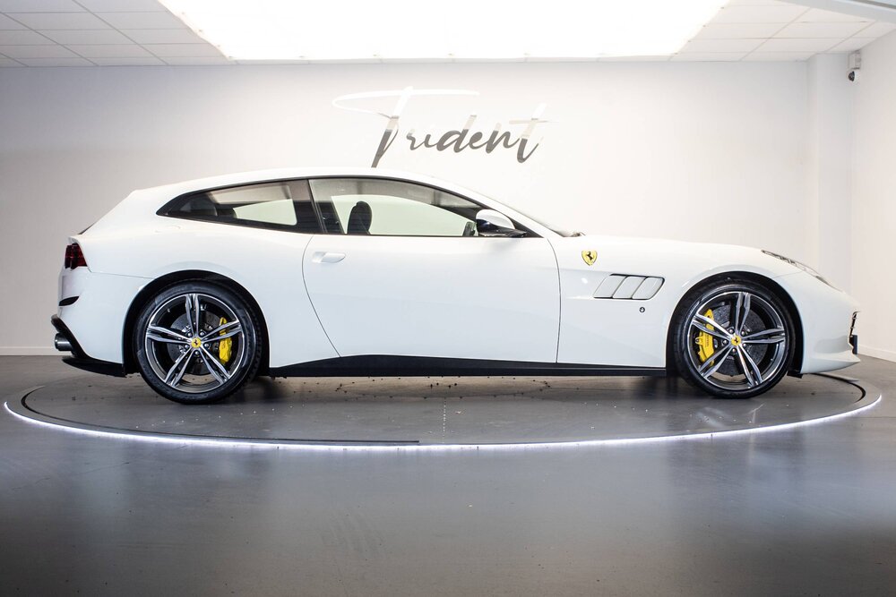 Occasion FERRARI ferrari gtc4 lusso GTC4 Lusso V12 6.0 690ch