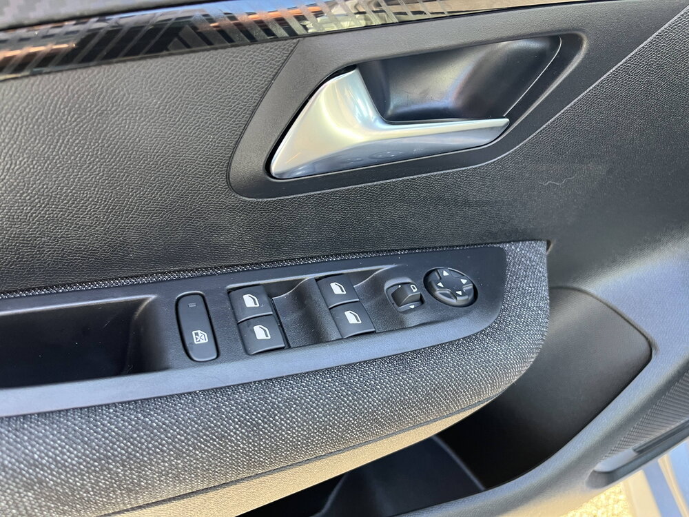 Occasion PEUGEOT 208 208 Electrique 50 kWh 136ch - Style