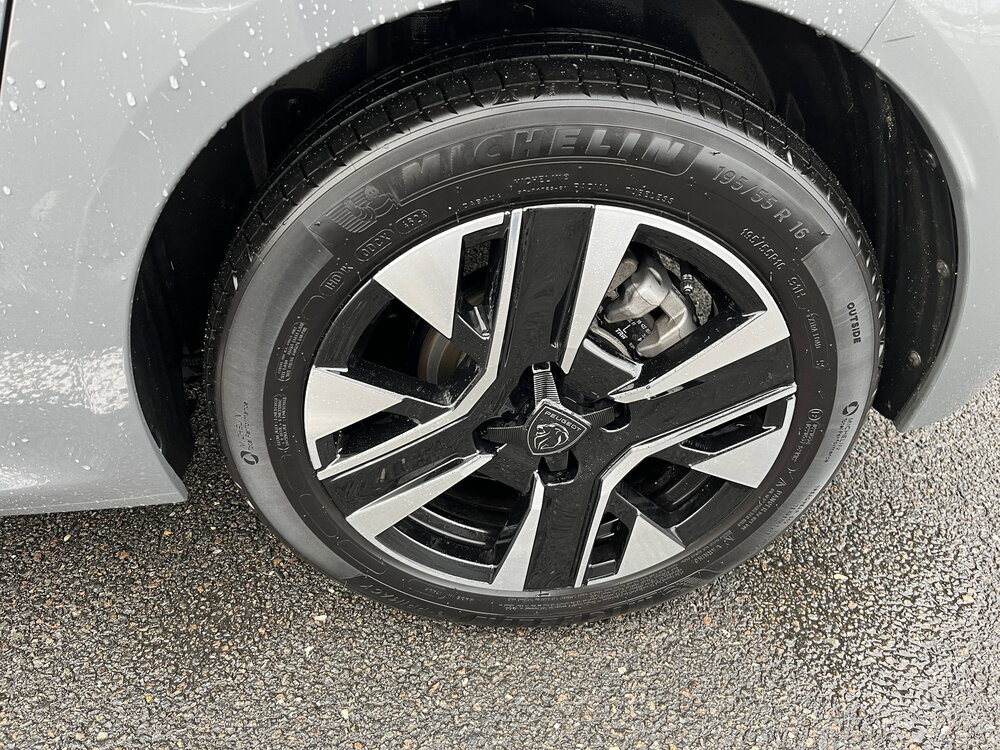 Occasion PEUGEOT 208 208 Hybrid 136 e-DCS6 - Allure