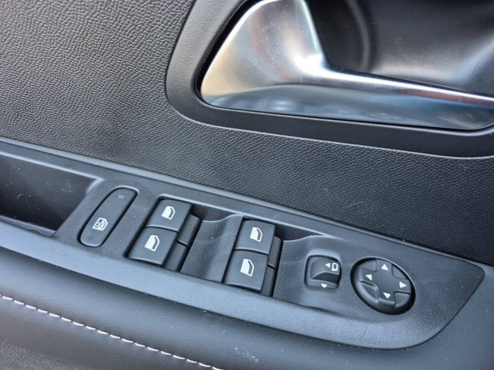 Occasion PEUGEOT 208 208 Hybrid 110 e-DCS6 - Allure