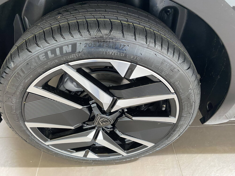 Occasion PEUGEOT 208 208 Hybrid 100 e-DCS6 - GT