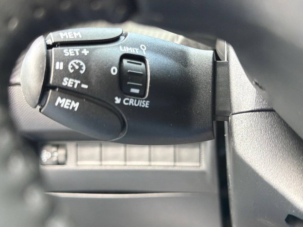 Occasion PEUGEOT 208 208 Hybrid 110 e-DCS6 - Allure